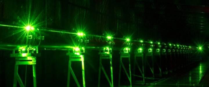 Physics Experiment with Green Laser